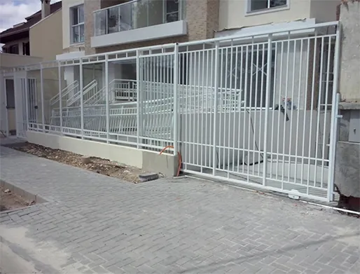 Manutenção de Portão de Prédio na Vila Polopoli