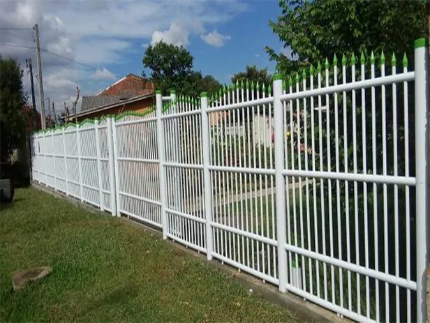 Grade na Vila Polopoli